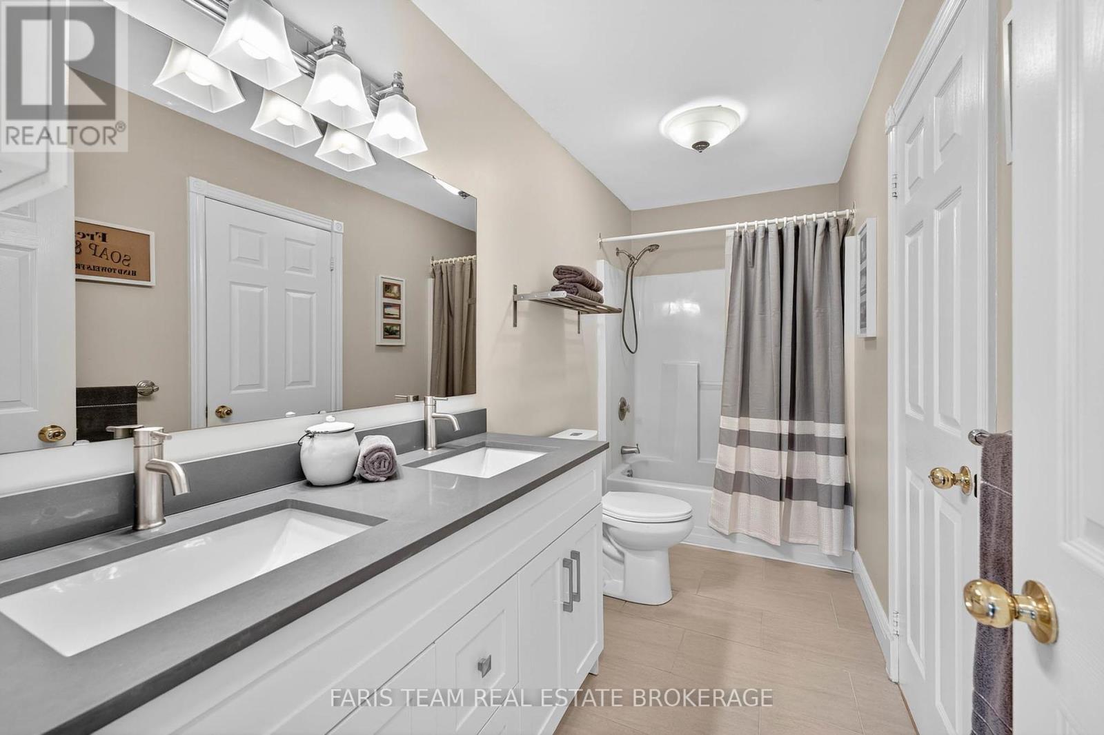 Photo 24 of 1 Touchette Drive, Barrie ON