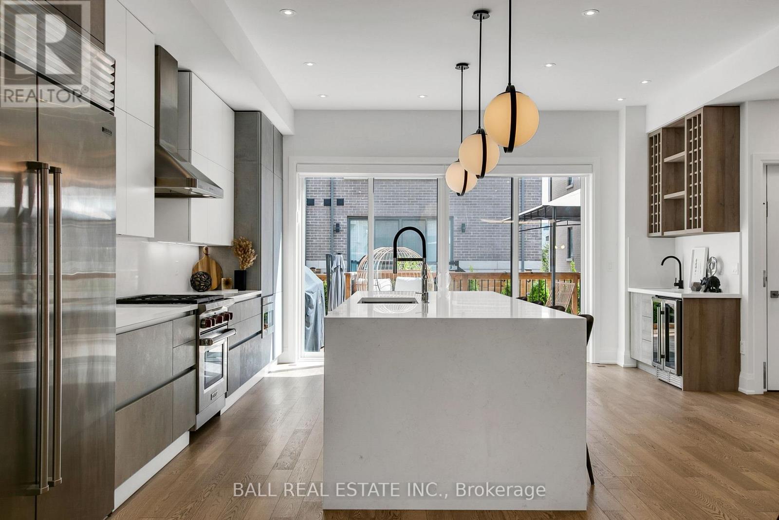 Photo 15 of 255 Smallwood Circle, Vaughan ON