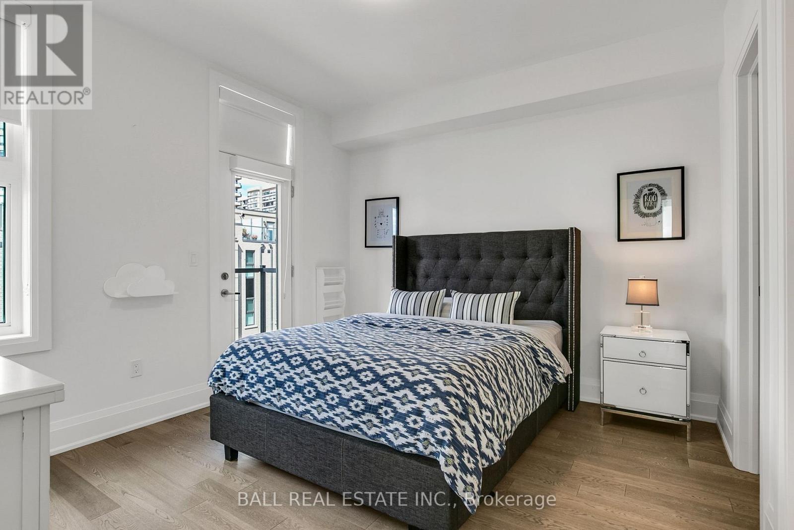 Photo 28 of 255 Smallwood Circle, Vaughan ON
