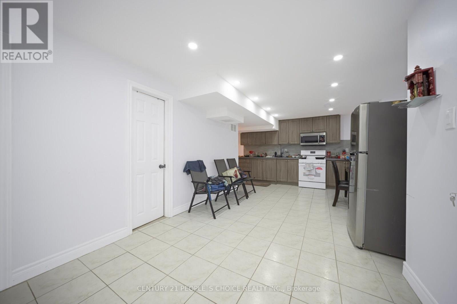 Photo 7 of Lower 2 Checkerberry Crescent, Brampton ON