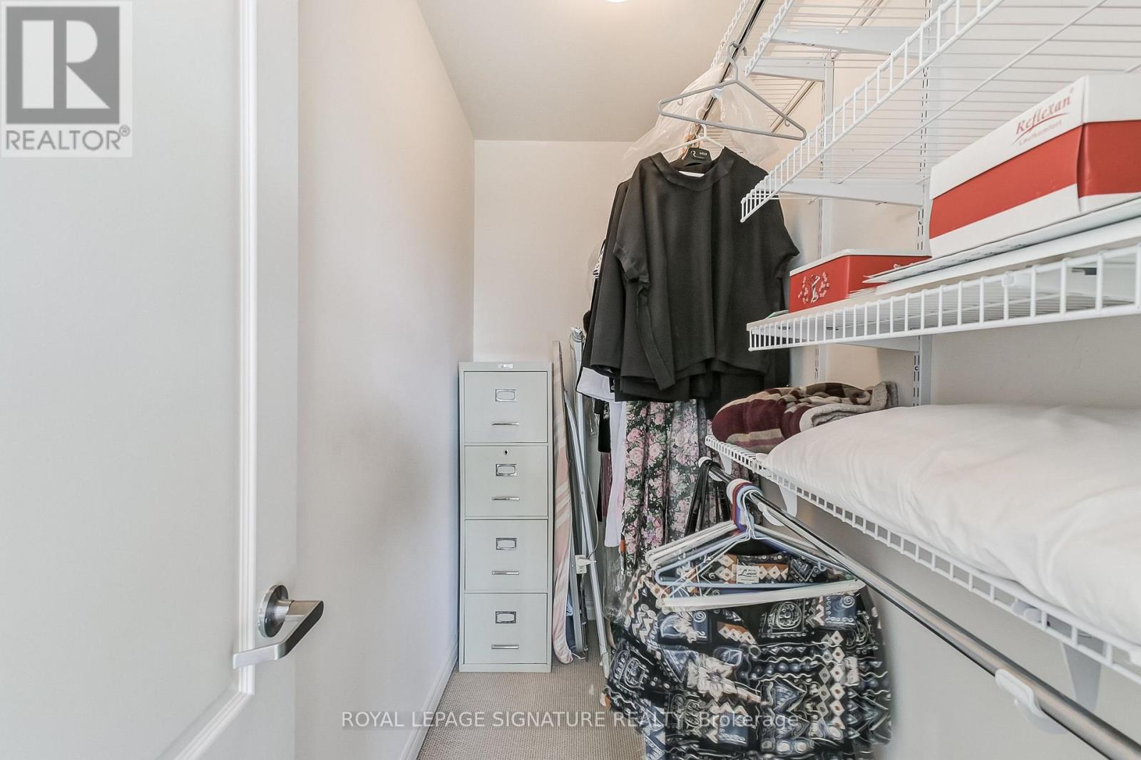 Photo 27 of 320 3865 Lake Shore Boulevard W, Toronto ON