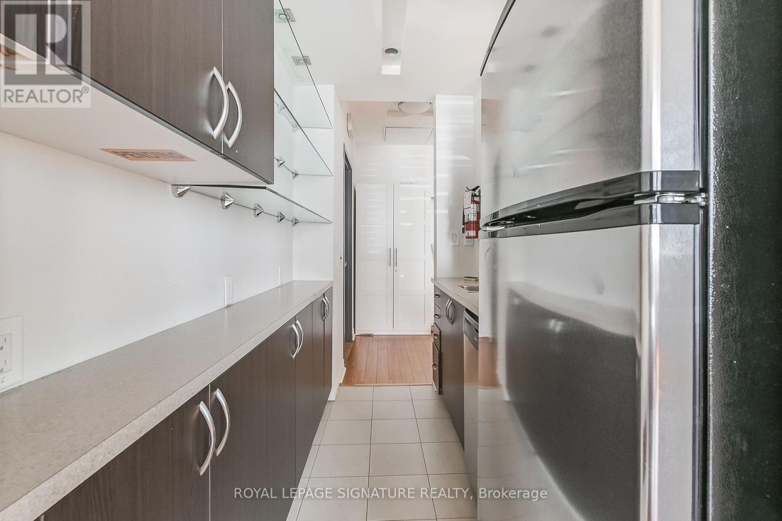 Photo 37 of 320 3865 Lake Shore Boulevard W, Toronto ON