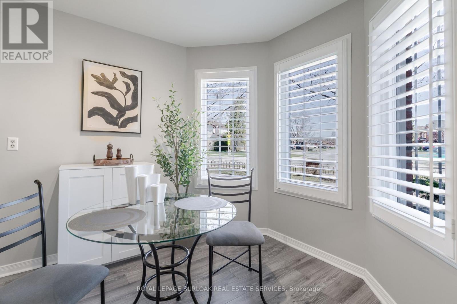 Photo 11 of 102 2110 Cleaver Avenue, Burlington ON