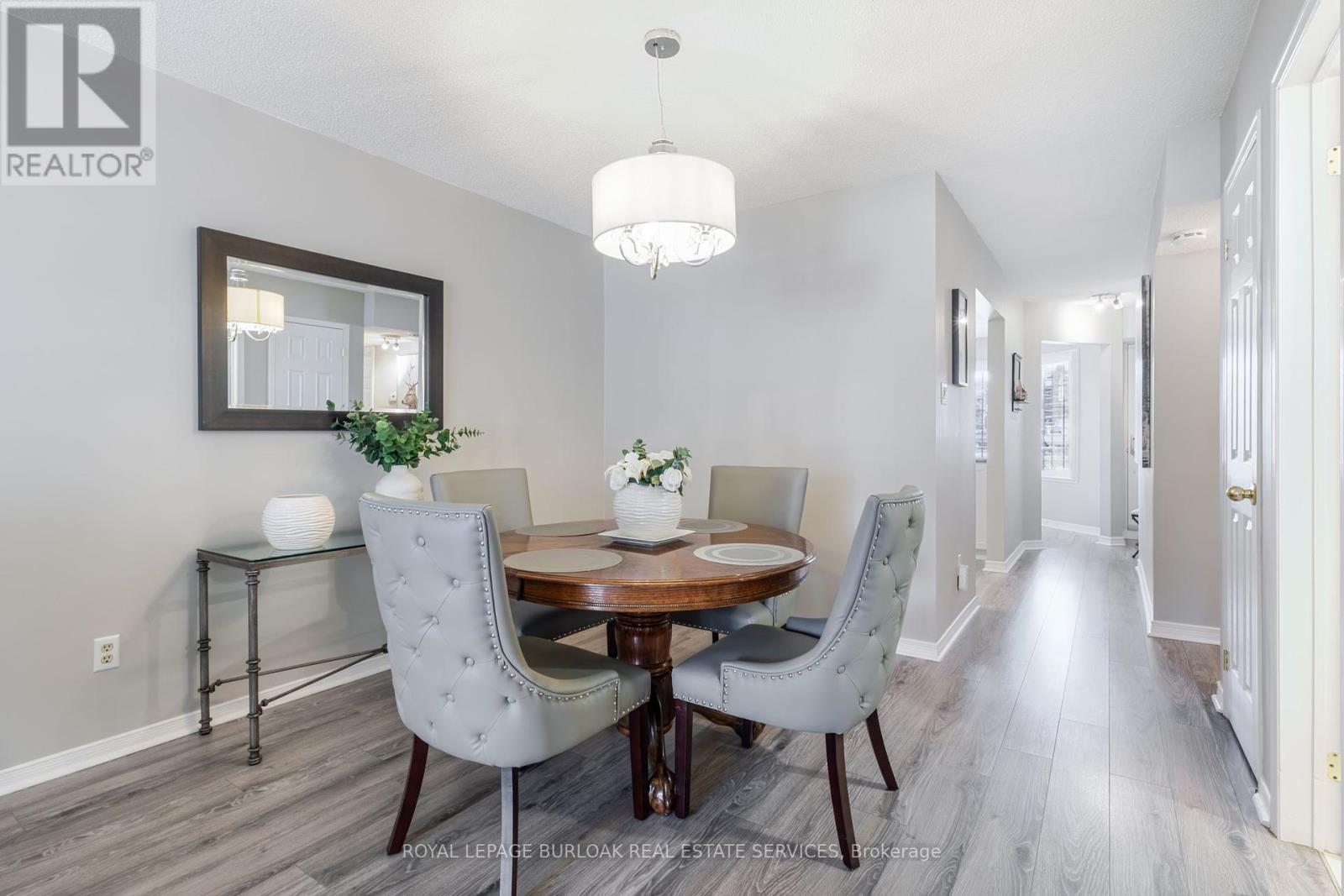 Photo 15 of 102 2110 Cleaver Avenue, Burlington ON