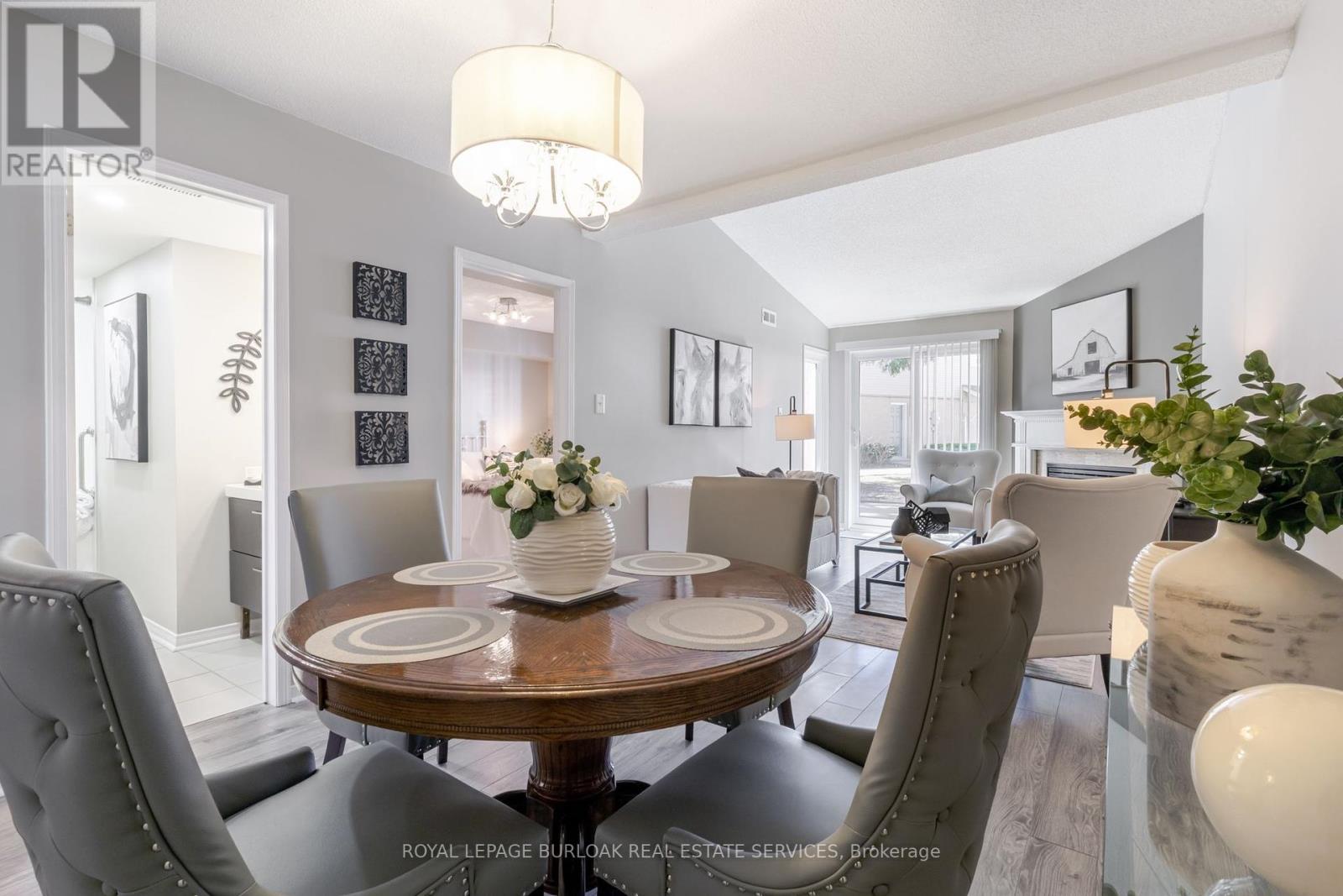 Photo 17 of 102 2110 Cleaver Avenue, Burlington ON