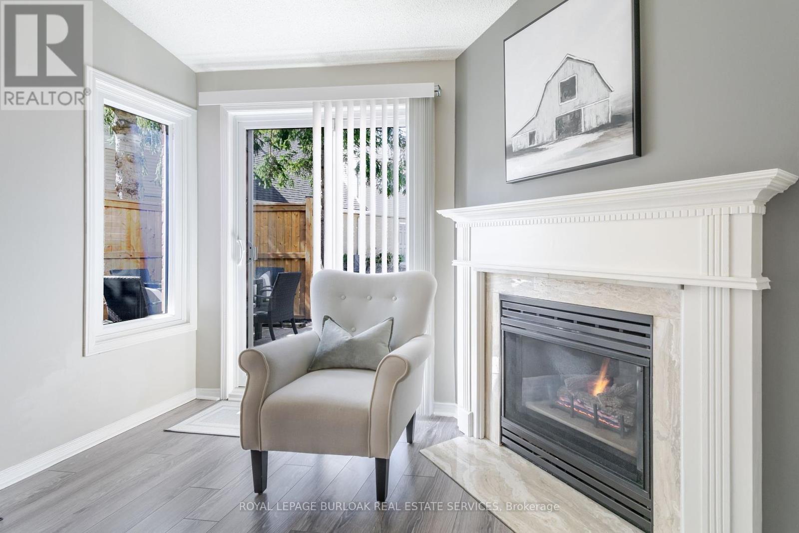 Photo 20 of 102 2110 Cleaver Avenue, Burlington ON