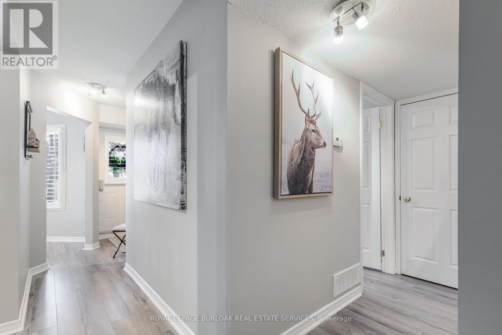 Photo 25 of 102 2110 Cleaver Avenue, Burlington ON