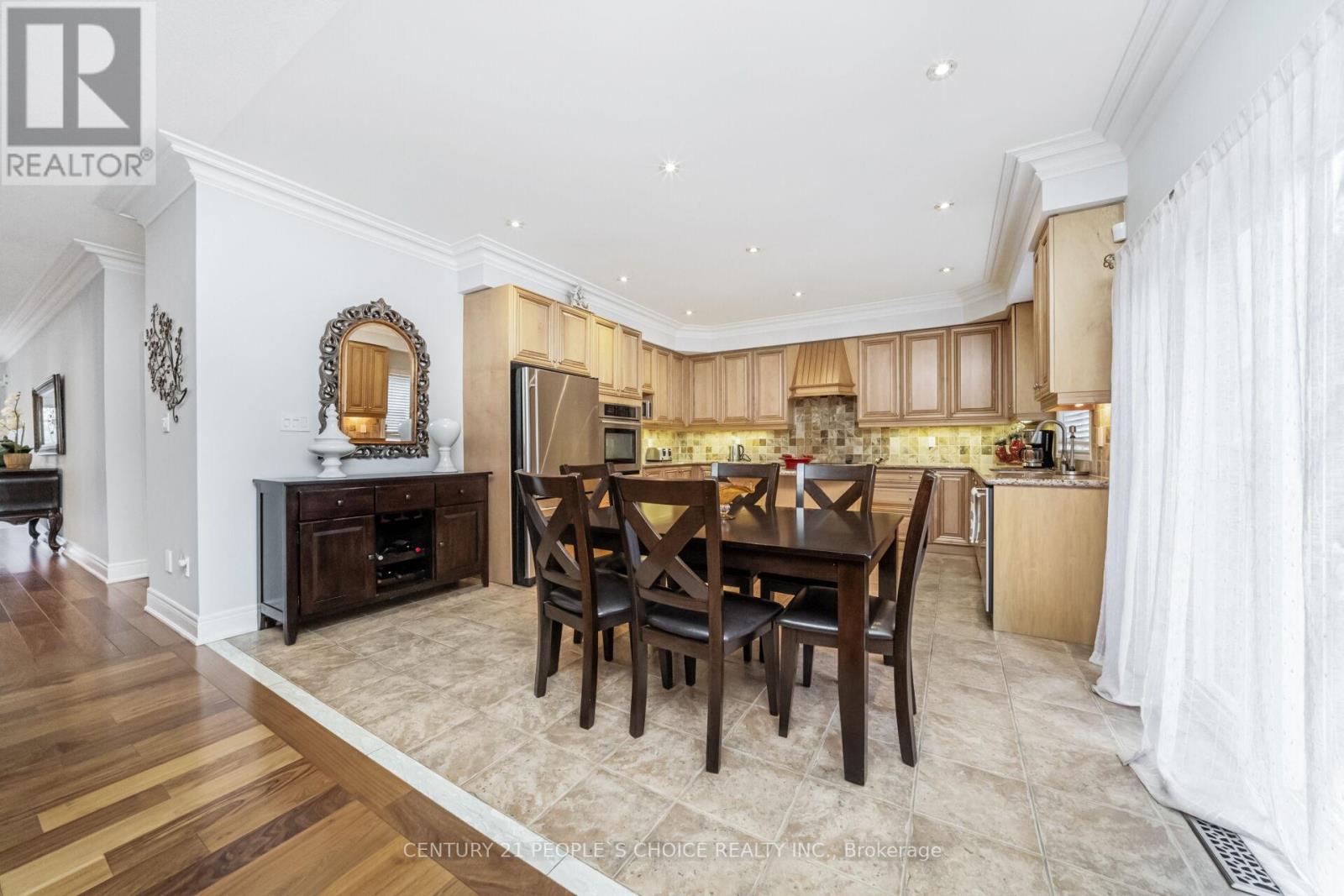 Photo 15 of 28 Coin Street, Brampton ON