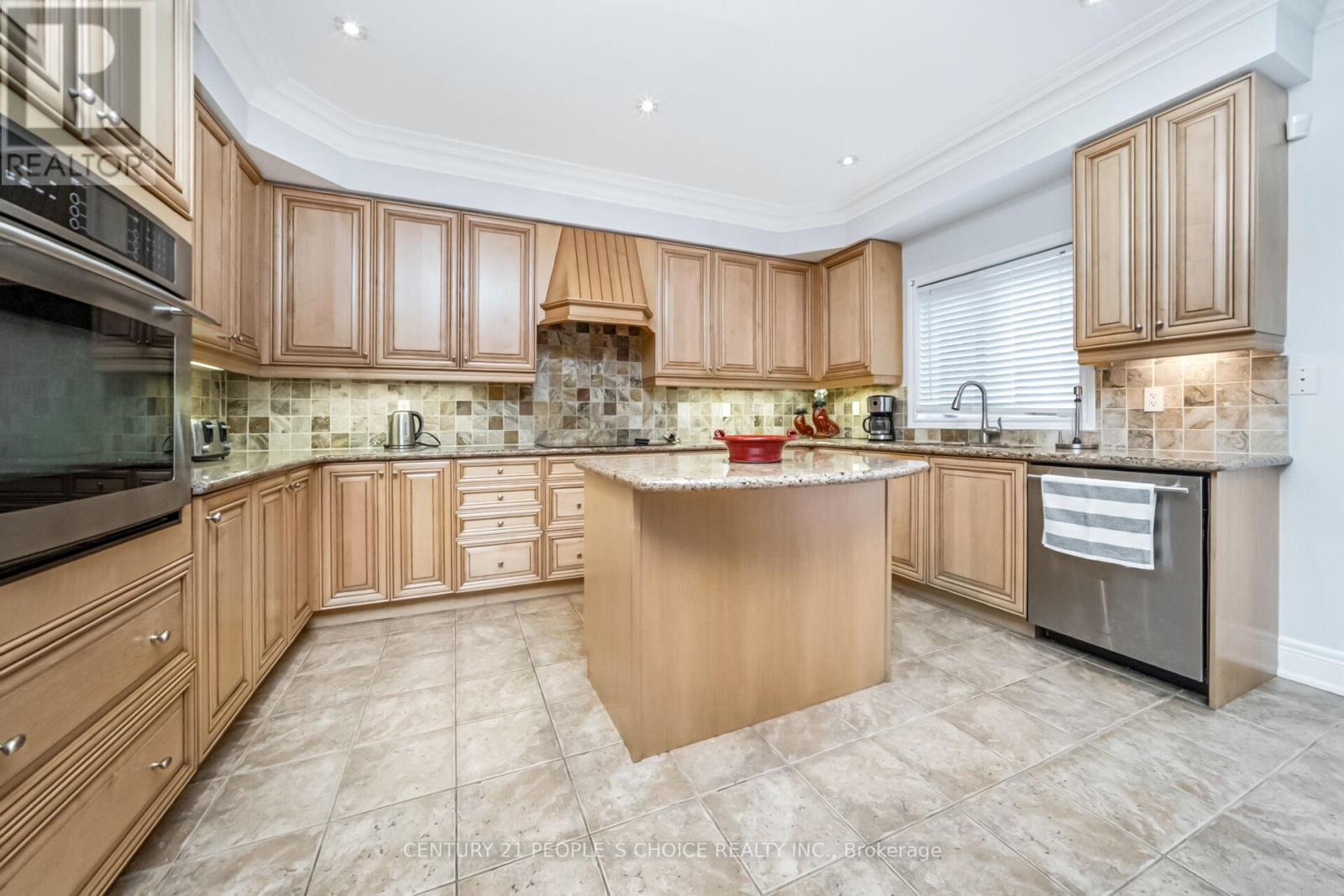 Photo 17 of 28 Coin Street, Brampton ON