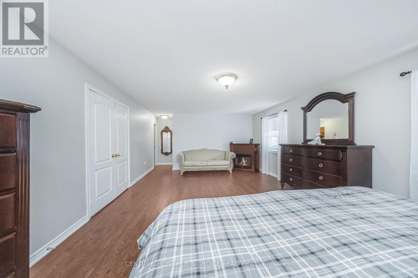 Photo 27 of 28 Coin Street, Brampton ON