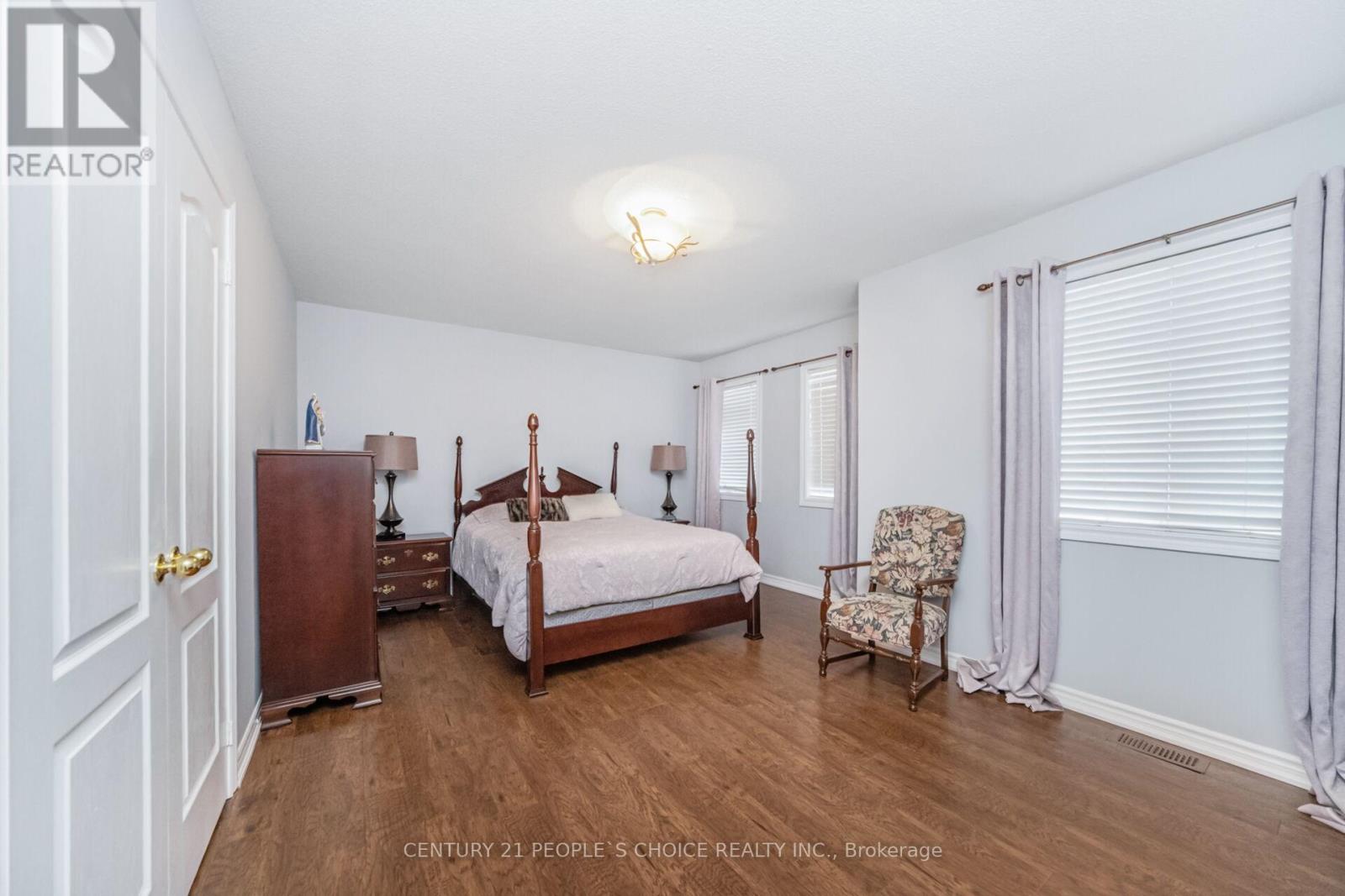 Photo 35 of 28 Coin Street, Brampton ON