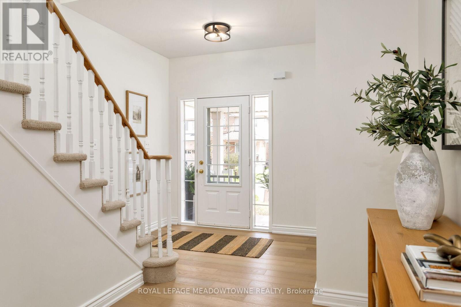 Photo 13 of 1083 Easterbrook Crescent, Milton ON