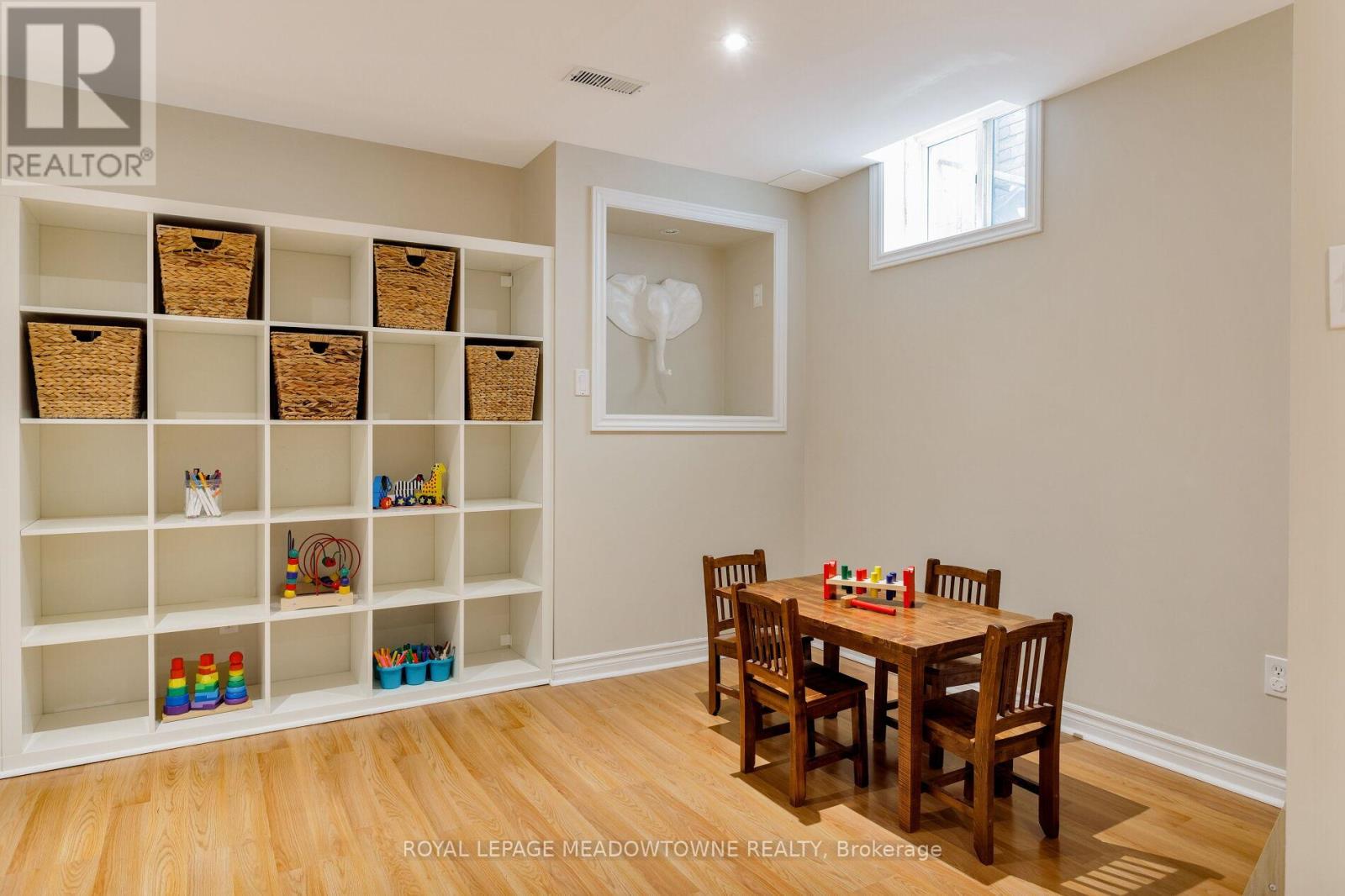 Photo 24 of 1083 Easterbrook Crescent, Milton ON