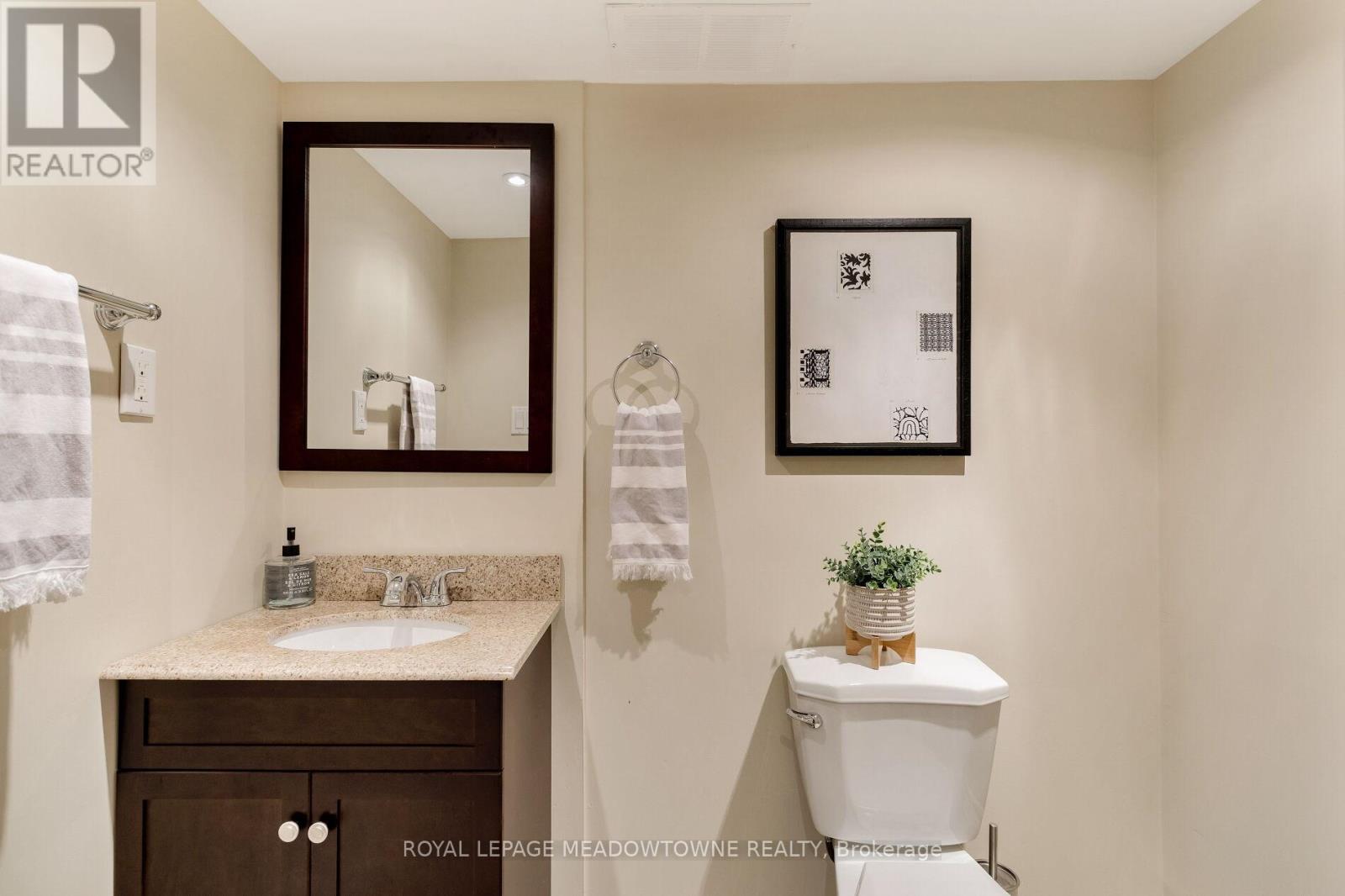 Photo 25 of 1083 Easterbrook Crescent, Milton ON