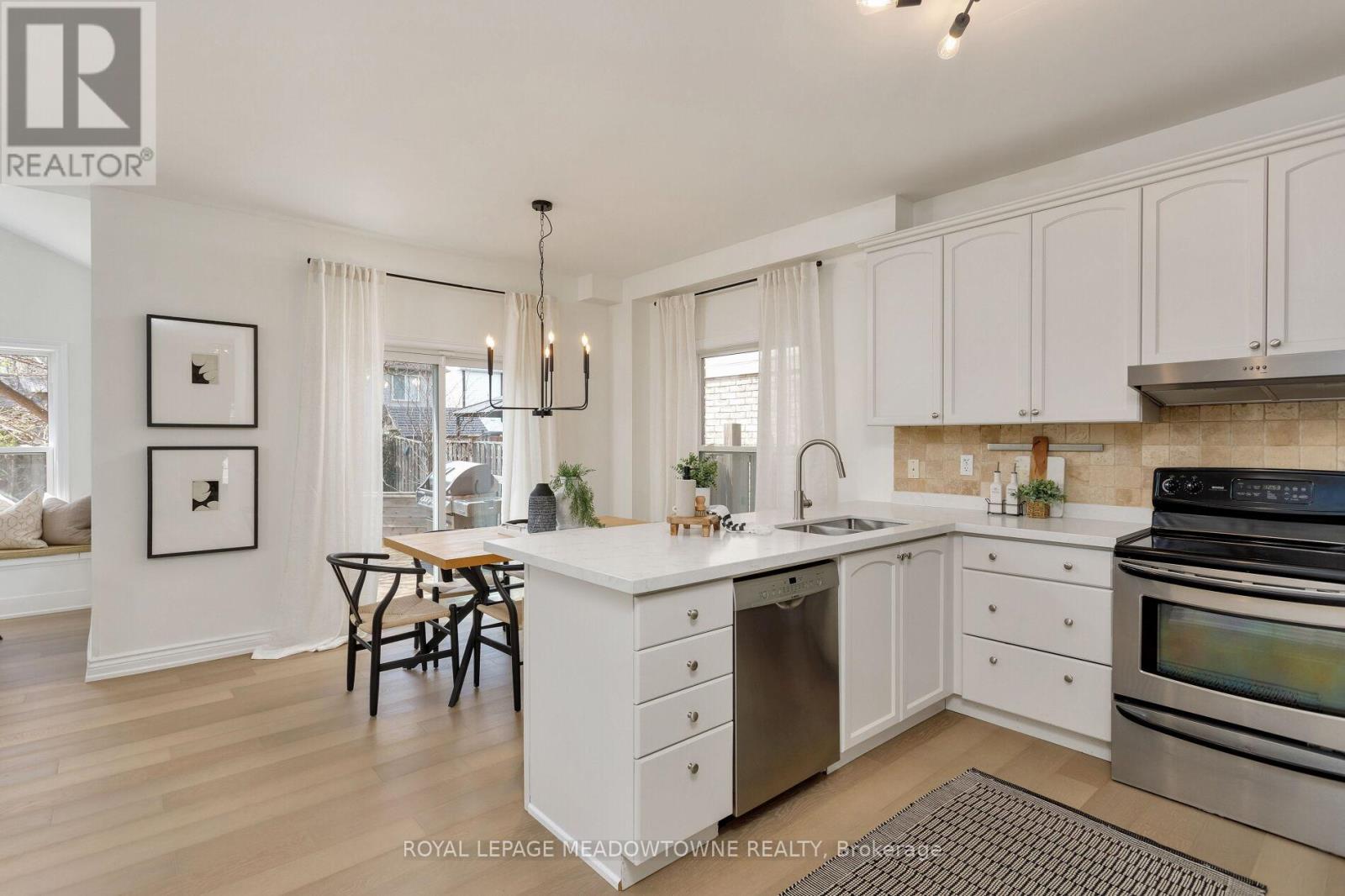 Photo 6 of 1083 Easterbrook Crescent, Milton ON