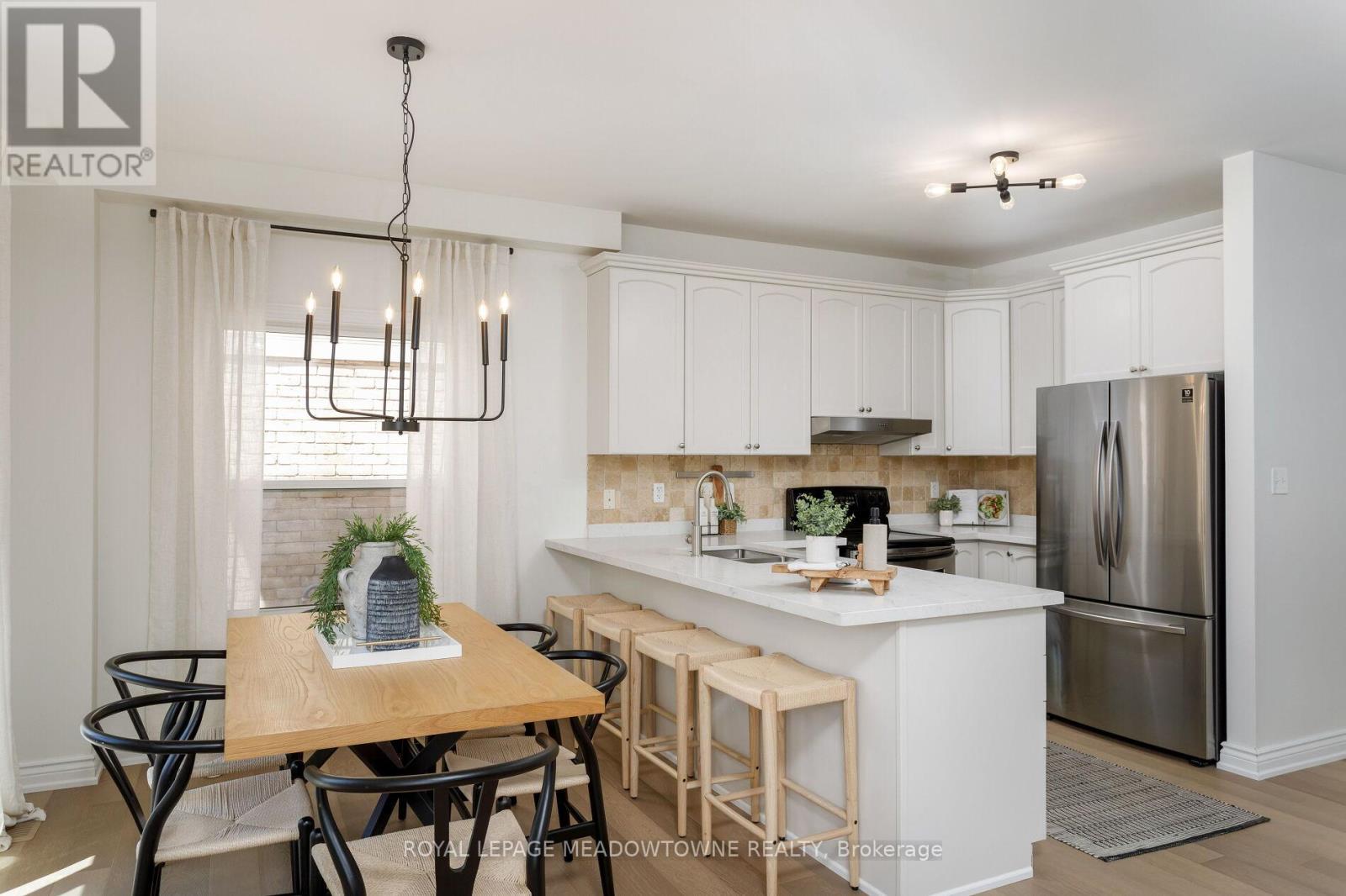 Photo 8 of 1083 Easterbrook Crescent, Milton ON