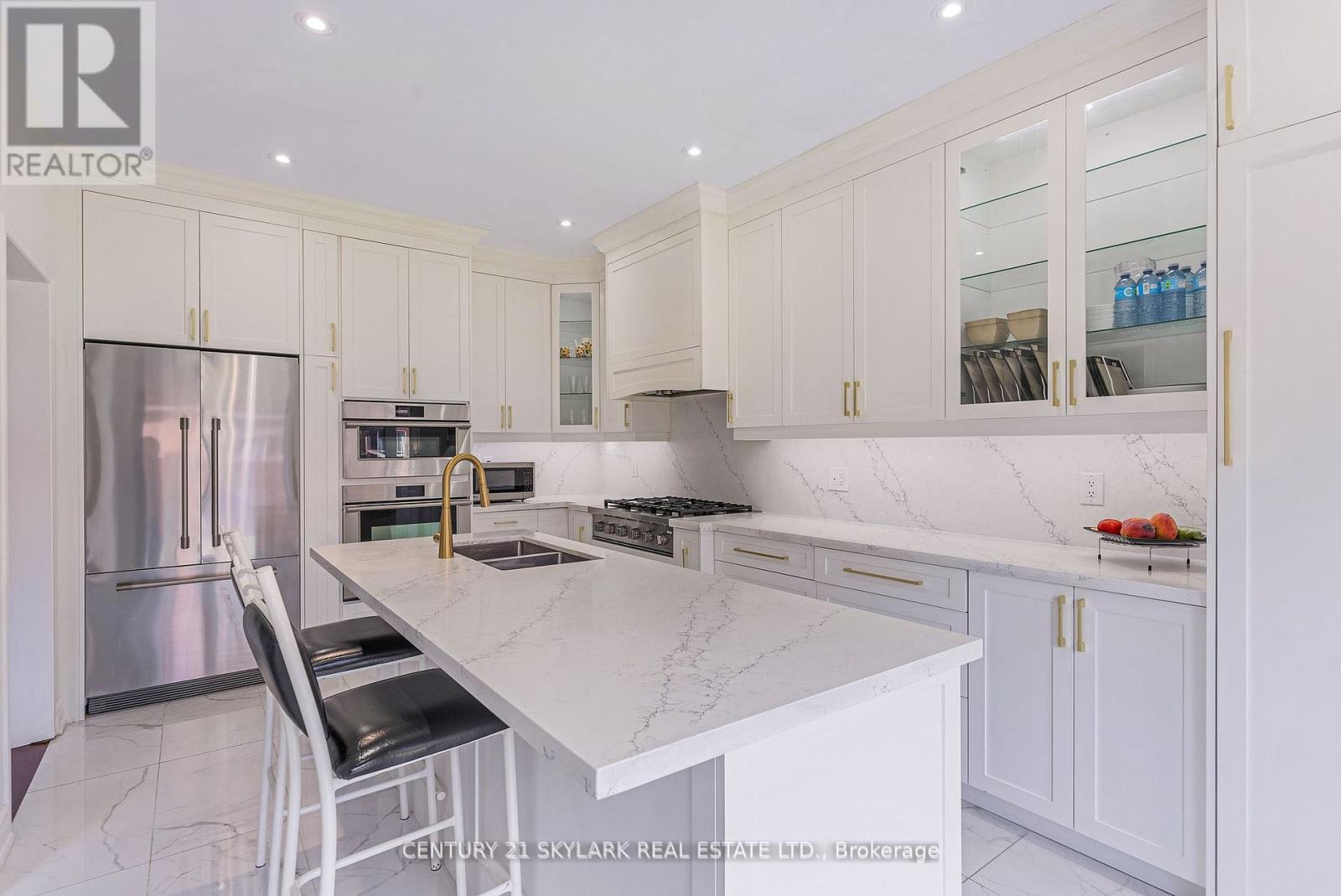 Photo 15 of 13 Ledgerock Road, Brampton ON