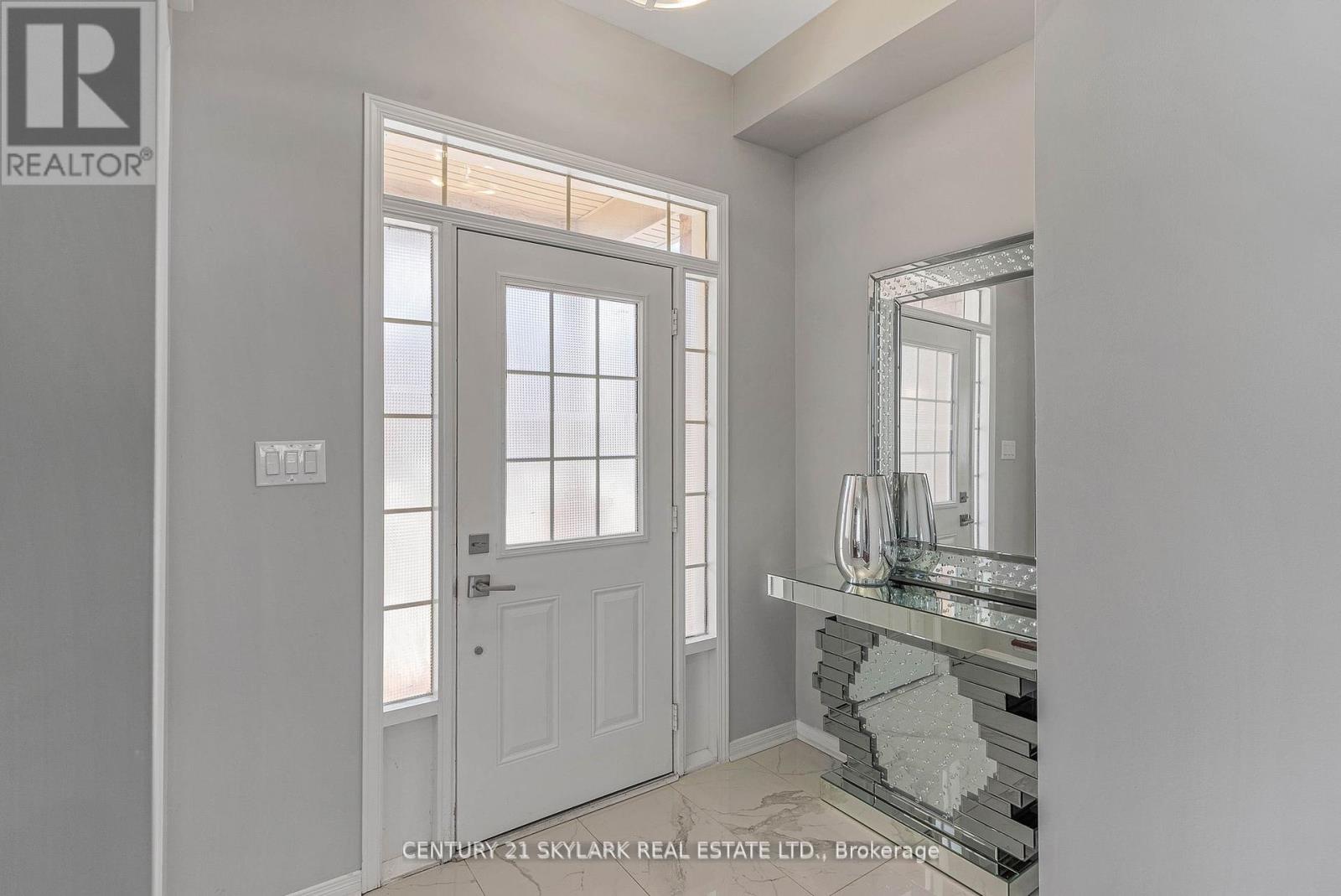 Photo 3 of 13 Ledgerock Road, Brampton ON