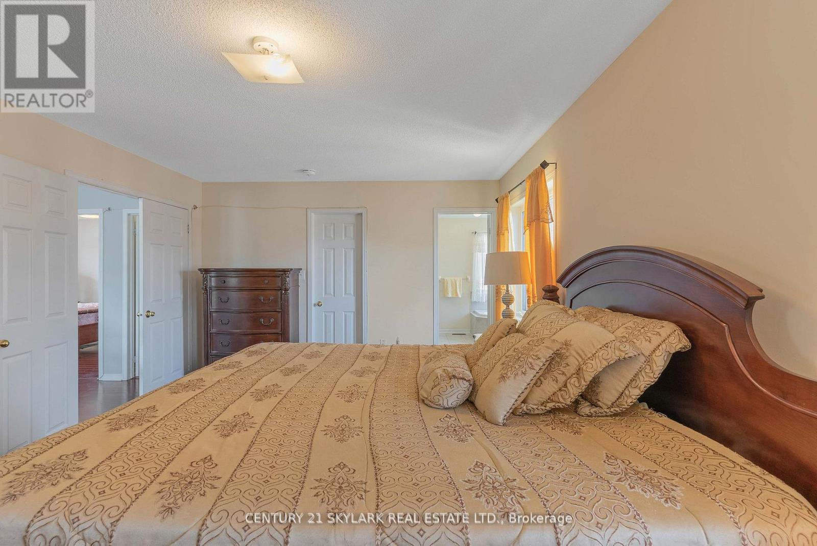 Photo 34 of 13 Ledgerock Road, Brampton ON