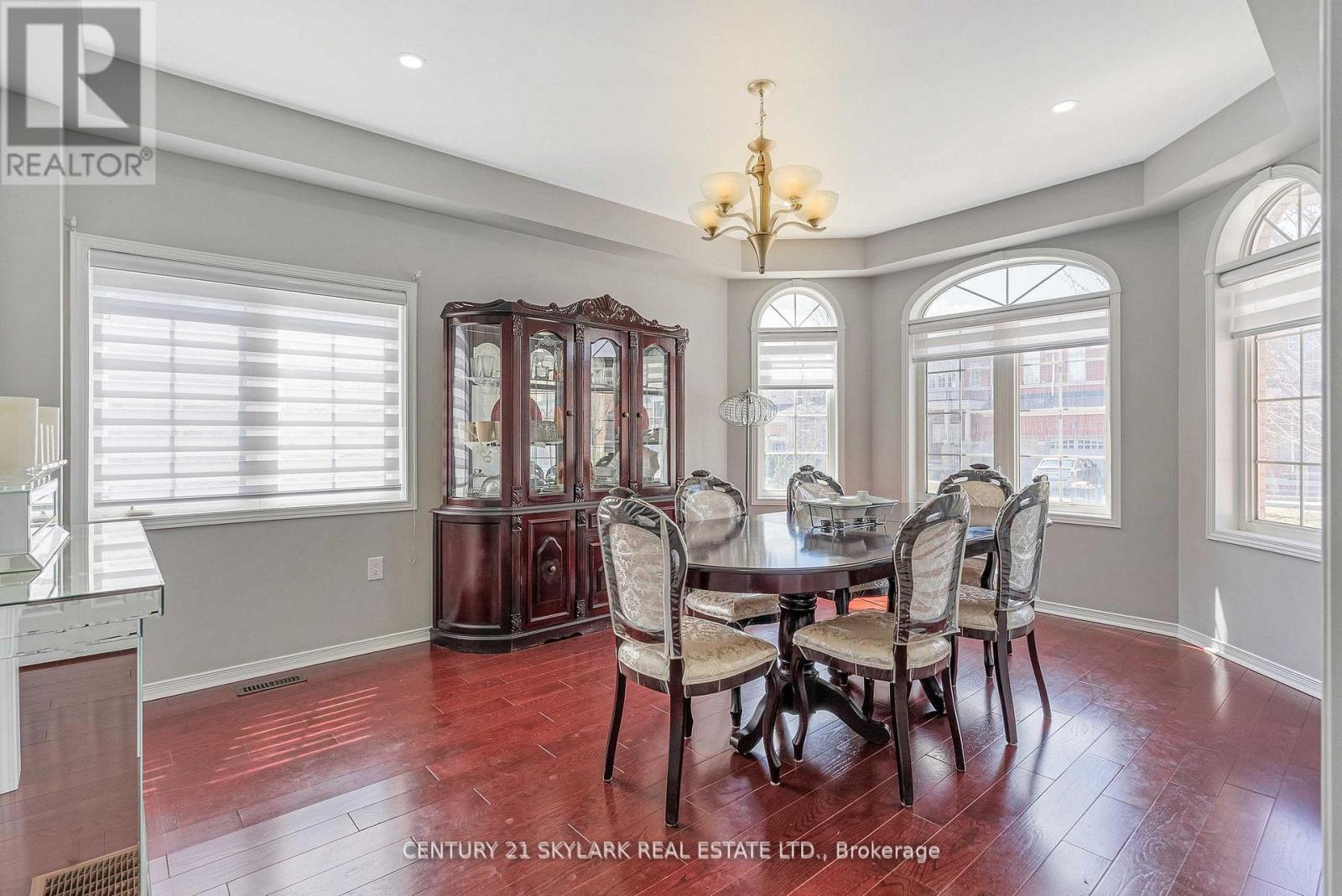 Photo 6 of 13 Ledgerock Road, Brampton ON