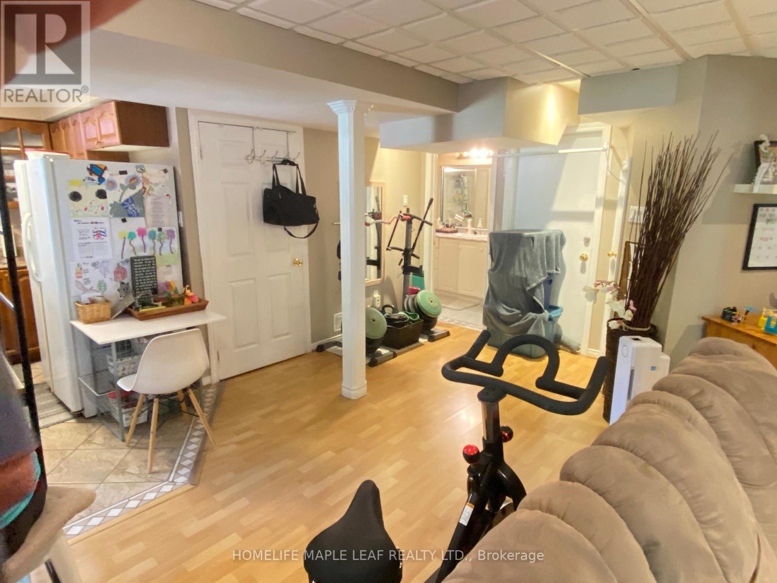Photo 11 of 7266 Sandhurst Drive N, Mississauga ON