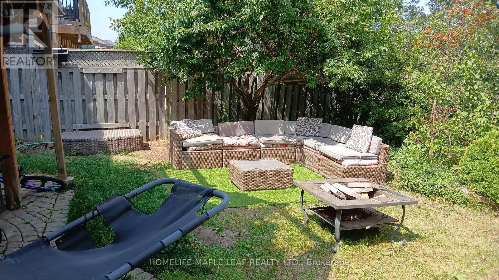 Photo 12 of 7266 Sandhurst Drive N, Mississauga ON