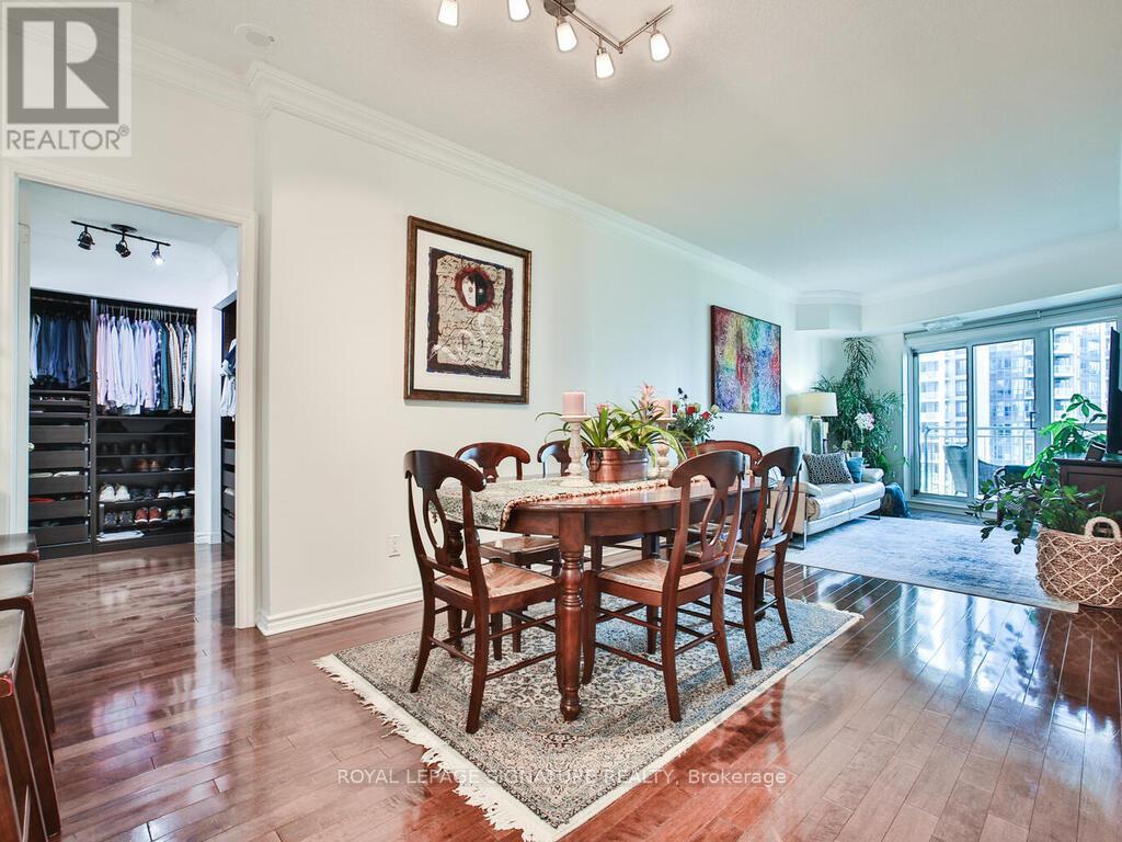 Photo 12 of 719 2111 Lake Shore Boulevard, Toronto ON