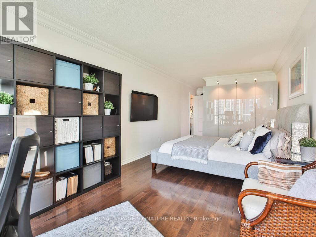 Photo 19 of 719 2111 Lake Shore Boulevard, Toronto ON