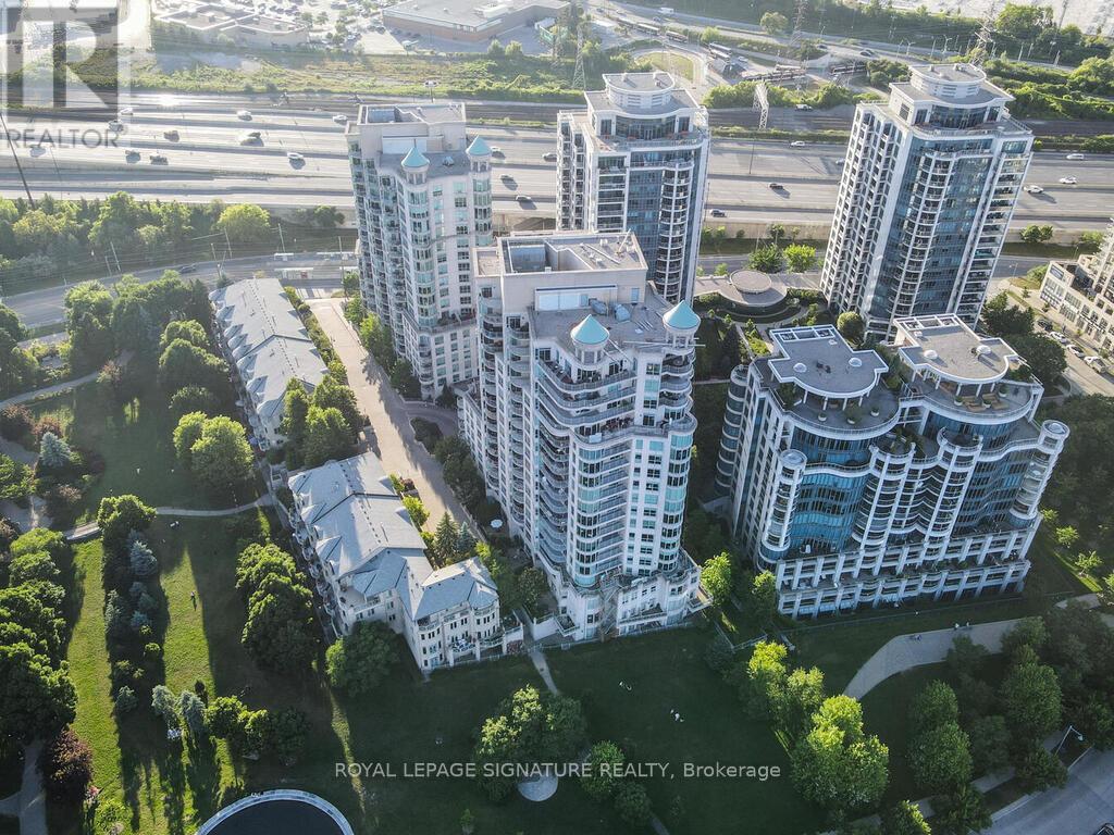 Photo 2 of 719 2111 Lake Shore Boulevard, Toronto ON