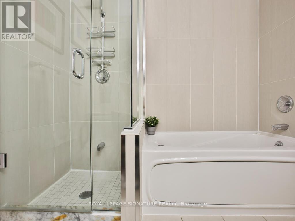 Photo 23 of 719 2111 Lake Shore Boulevard, Toronto ON