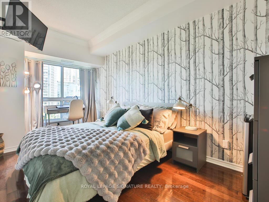 Photo 24 of 719 2111 Lake Shore Boulevard, Toronto ON