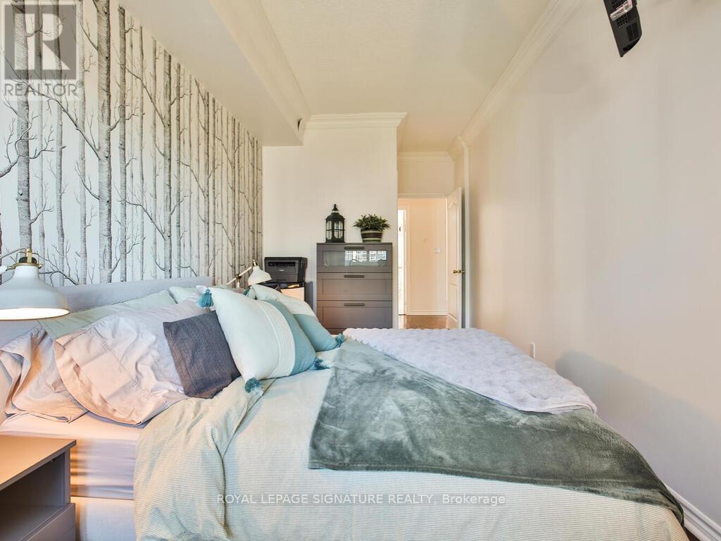 Photo 25 of 719 2111 Lake Shore Boulevard, Toronto ON
