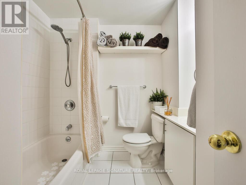 Photo 26 of 719 2111 Lake Shore Boulevard, Toronto ON