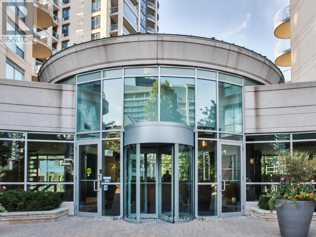 Photo 4 of 719 2111 Lake Shore Boulevard, Toronto ON