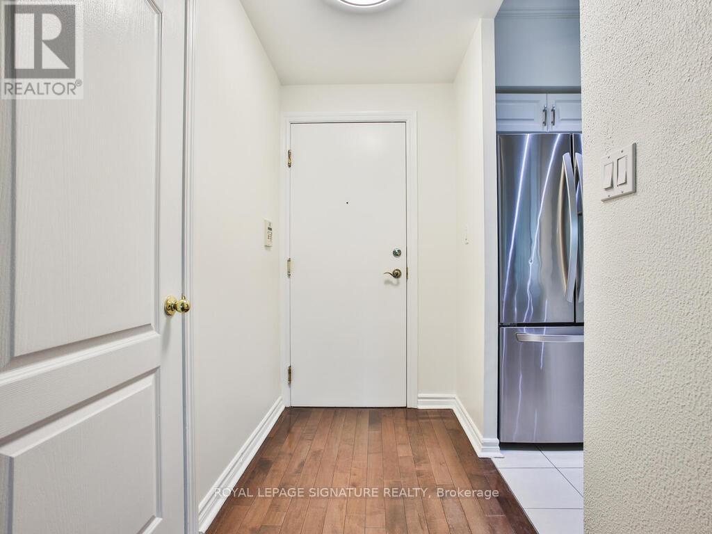Photo 6 of 719 2111 Lake Shore Boulevard, Toronto ON