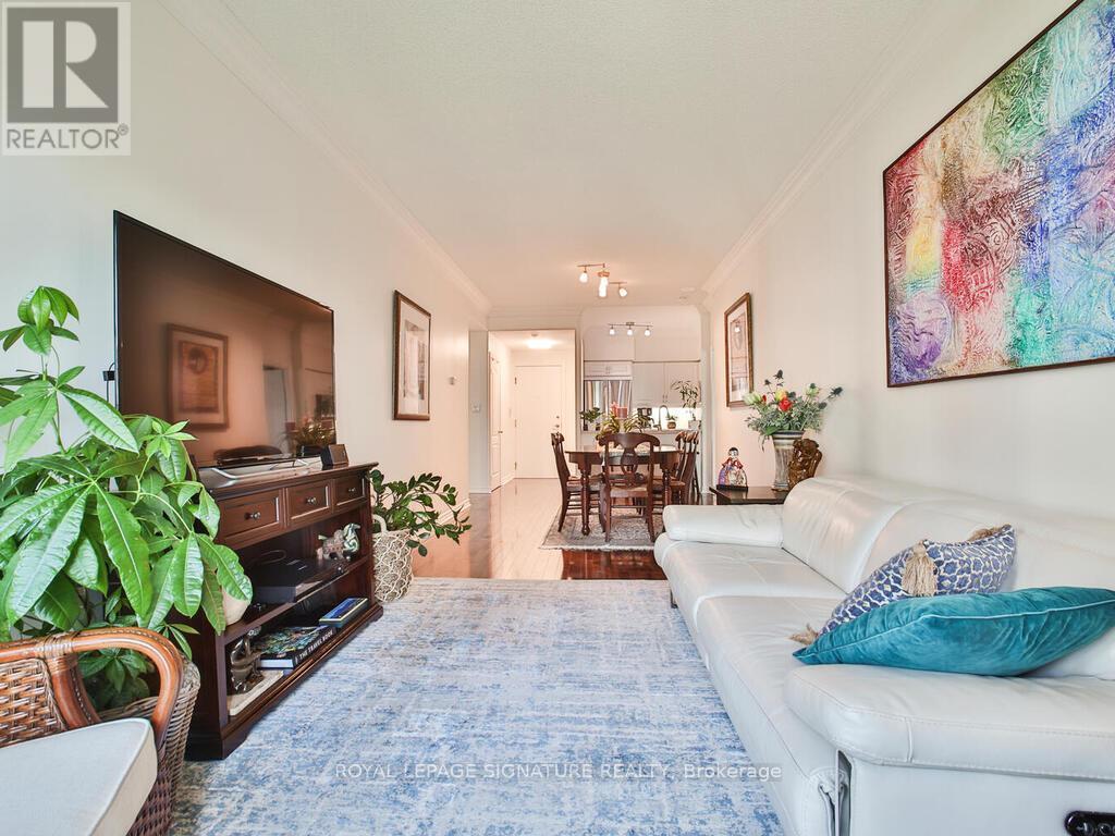 Photo 7 of 719 2111 Lake Shore Boulevard, Toronto ON