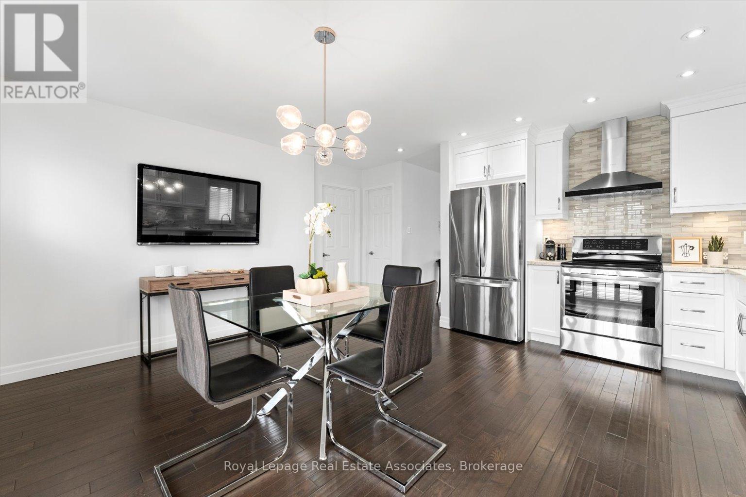 Photo 13 of 65 Summerfield Crescent, Brampton ON
