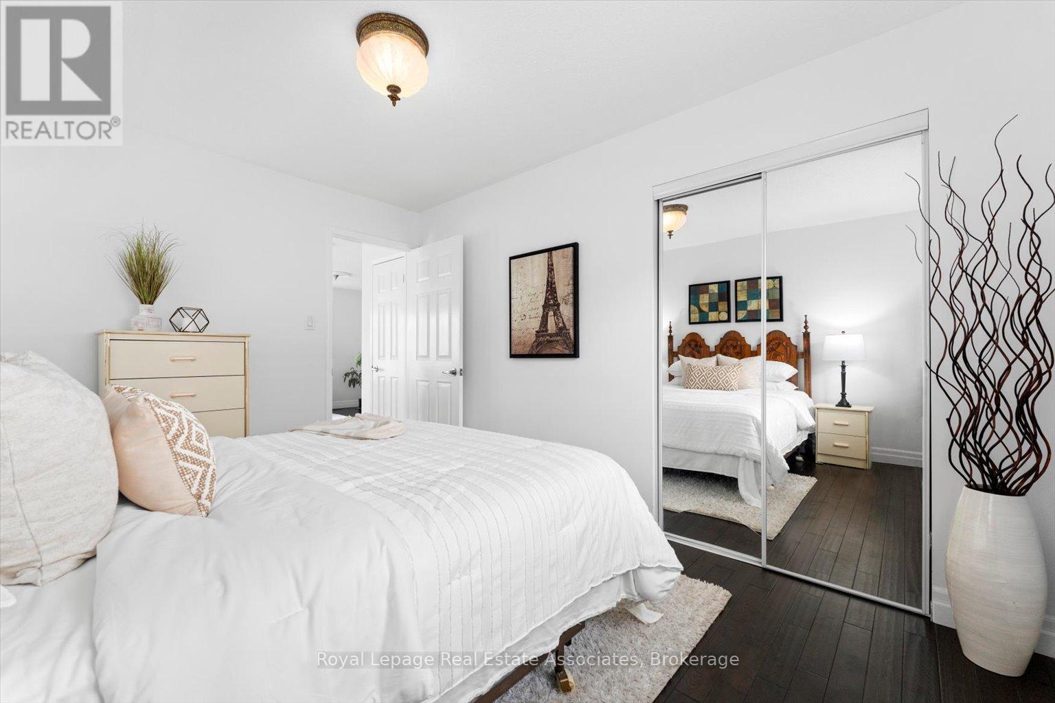 Photo 20 of 65 Summerfield Crescent, Brampton ON
