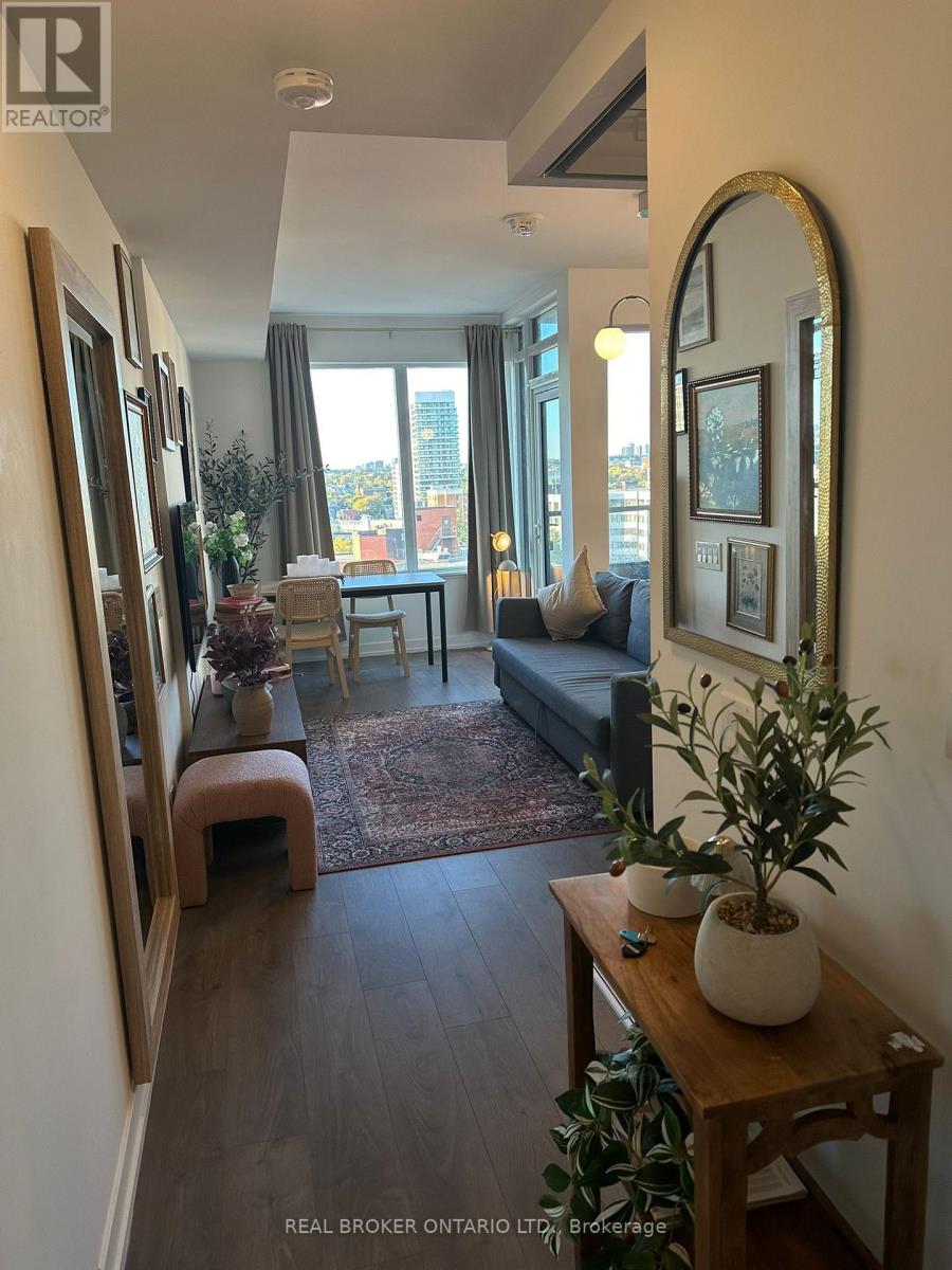 Photo 2 of 820 270 Dufferin Street, Toronto ON