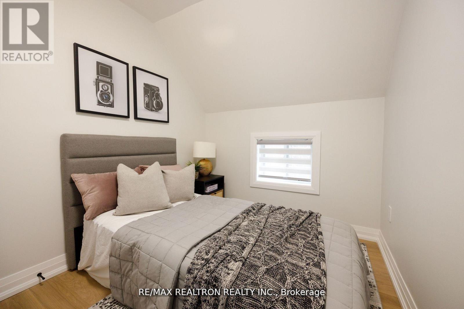 Photo 19 of 77 Hatherley Road, Toronto ON