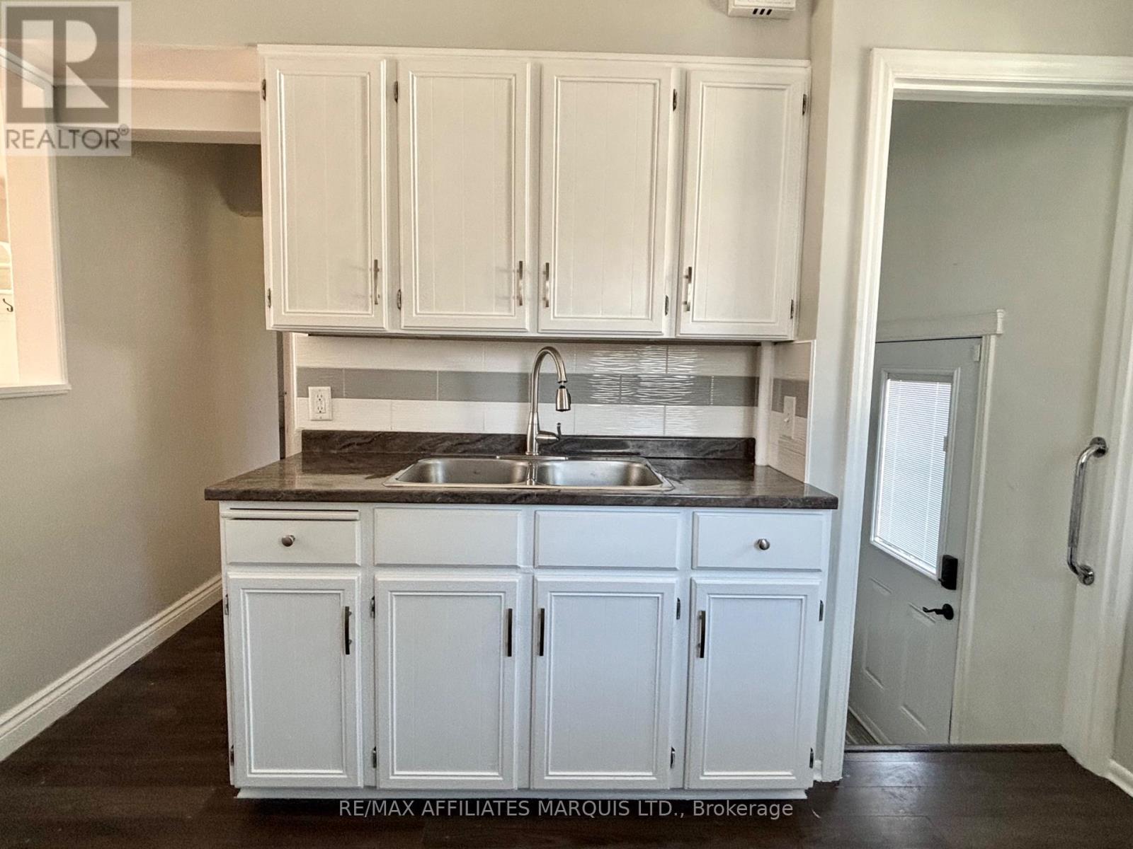 Photo 12 of 1005 Leonard Avenue, Cornwall ON