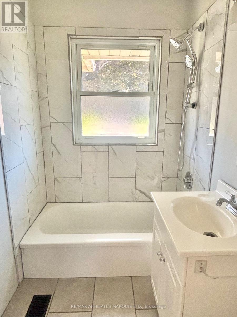Photo 19 of 1005 Leonard Avenue, Cornwall ON