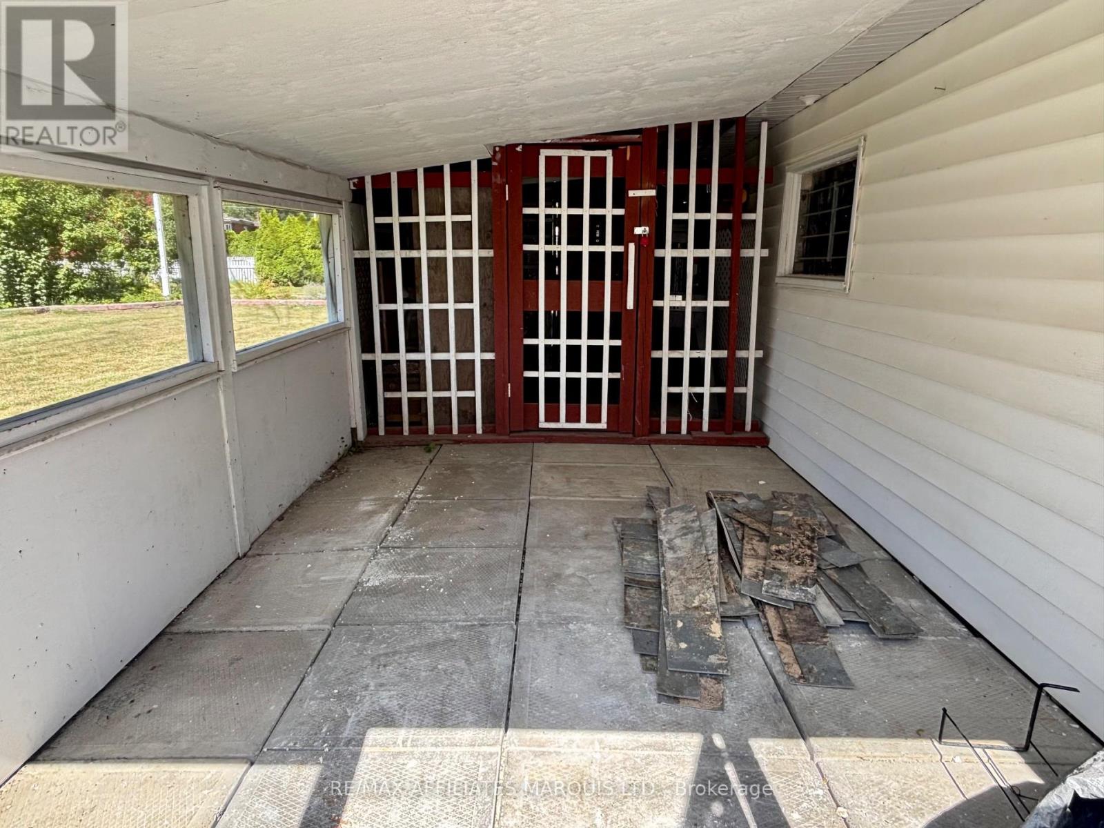Photo 24 of 1005 Leonard Avenue, Cornwall ON