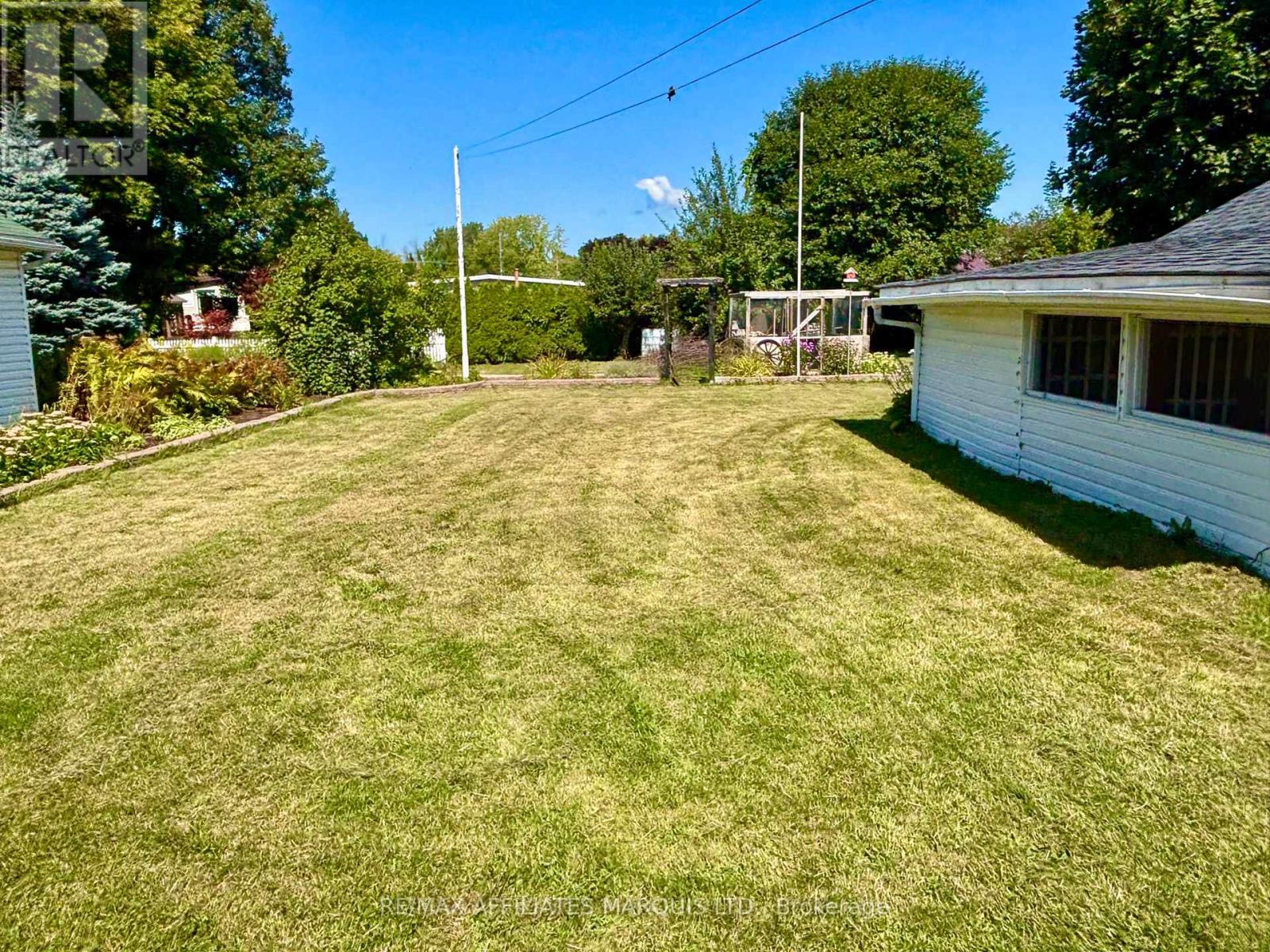 Photo 25 of 1005 Leonard Avenue, Cornwall ON
