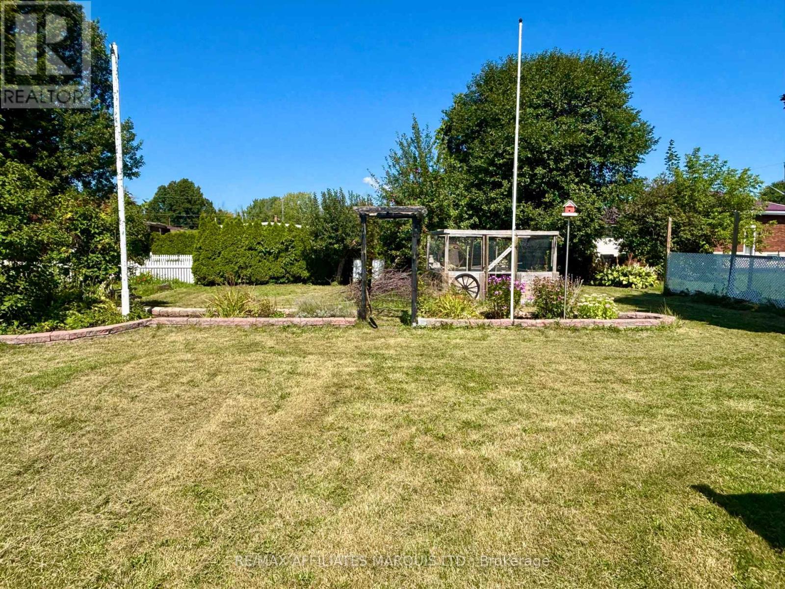 Photo 26 of 1005 Leonard Avenue, Cornwall ON