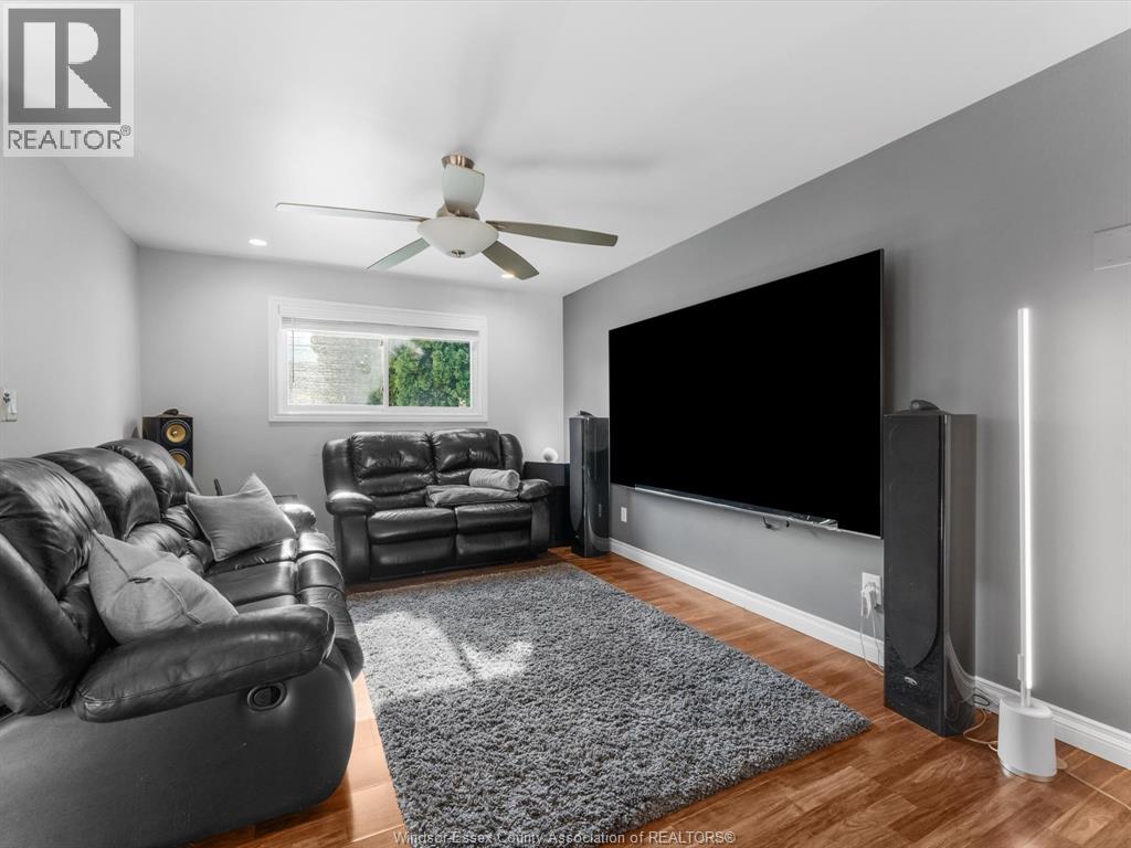 Photo 10 of 1763 Lincoln, Windsor ON