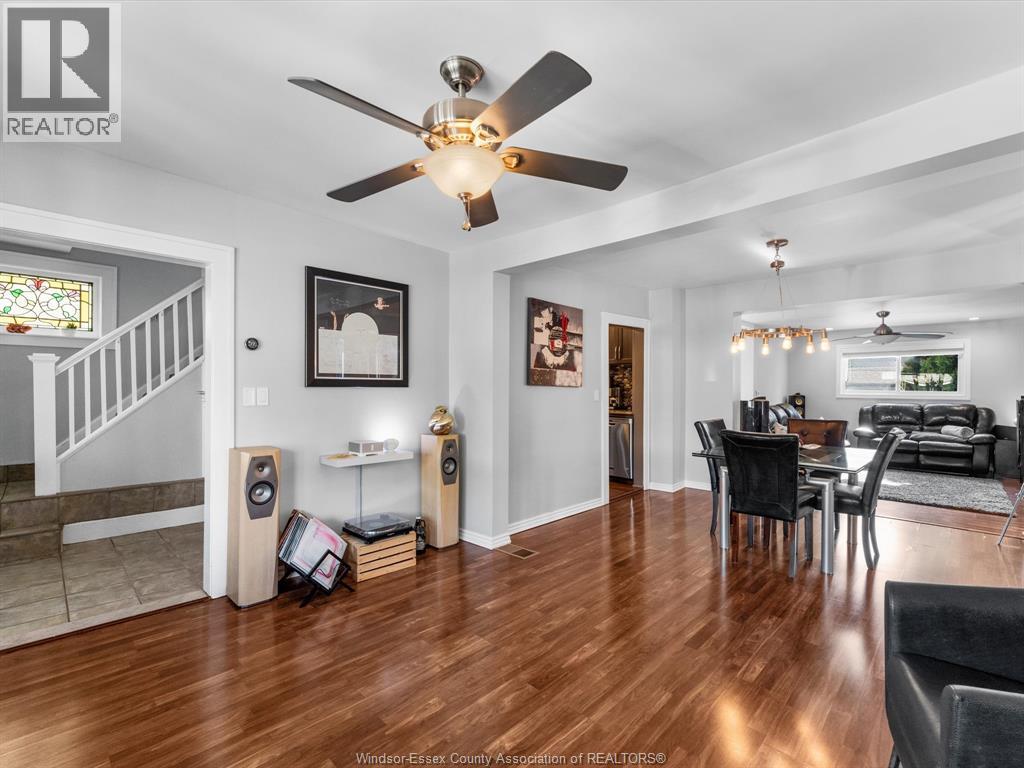Photo 6 of 1763 Lincoln, Windsor ON