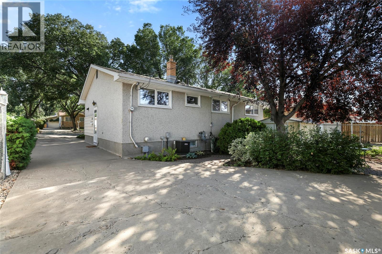 Photo 4 of 144 Woodward Avenue, Regina SK
