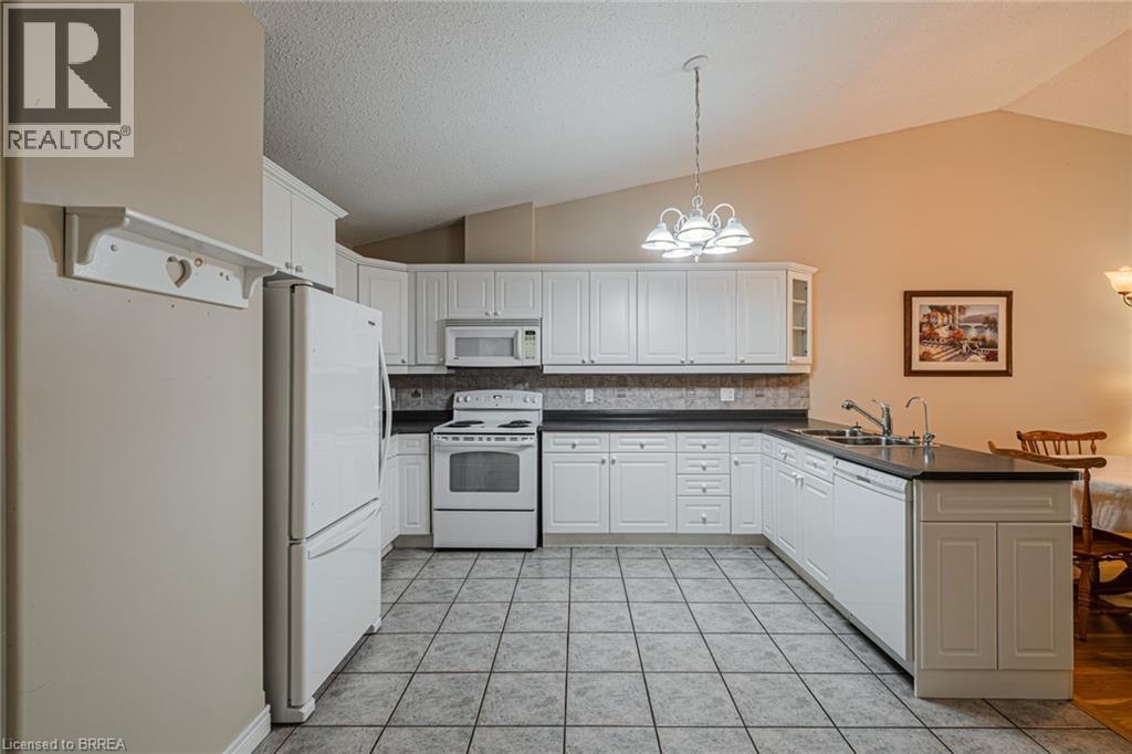 Photo 11 of 110 Somerset Road Unit 9, Brantford ON