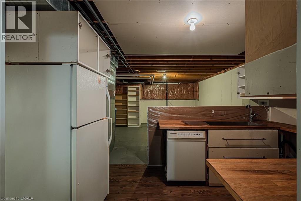 Photo 32 of 110 Somerset Road Unit 9, Brantford ON